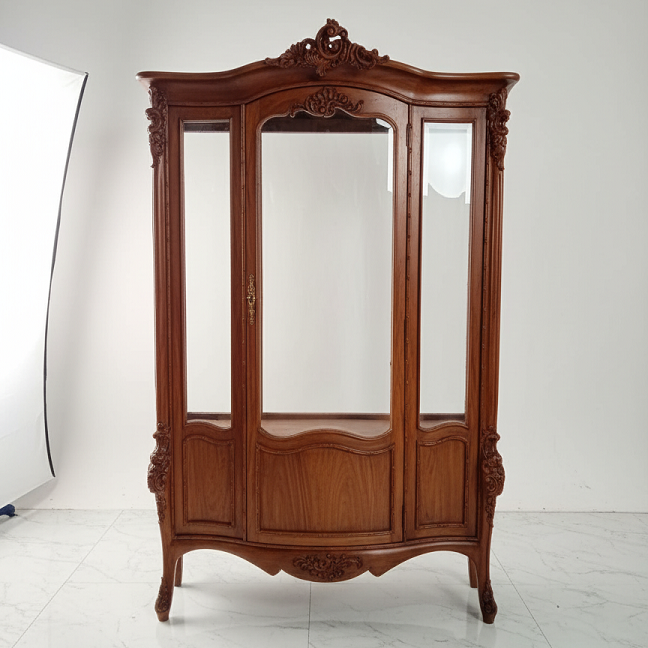 Lemari Pakaian Klasik 3 Pintu Kaca Ukir Kayu Solid